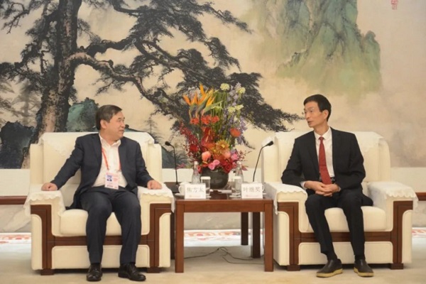 焦方太与叶继奖会谈现场.jpg 焦方太与叶继奖会谈现场.jpg